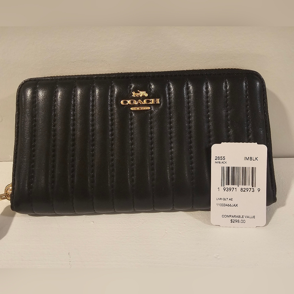 NWT-Coach Black Quilted Wallet